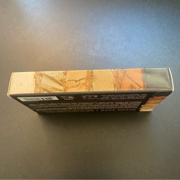 ICON MINI by Absolute Gold Glitz Eyeshadow Palette - Picture 3 of 10